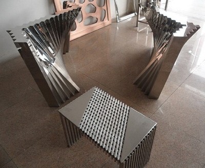 不銹鋼工藝制品在冷卻塔制造中的關鍵應用與優勢